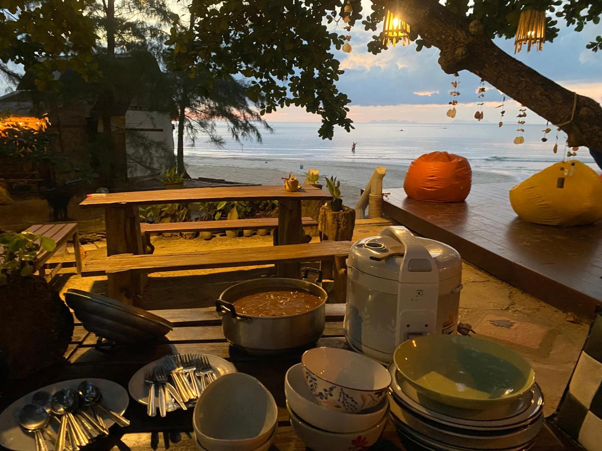 Coconut Lanta Resort @Klong Dow Beach Krabi town Dış mekan fotoğraf